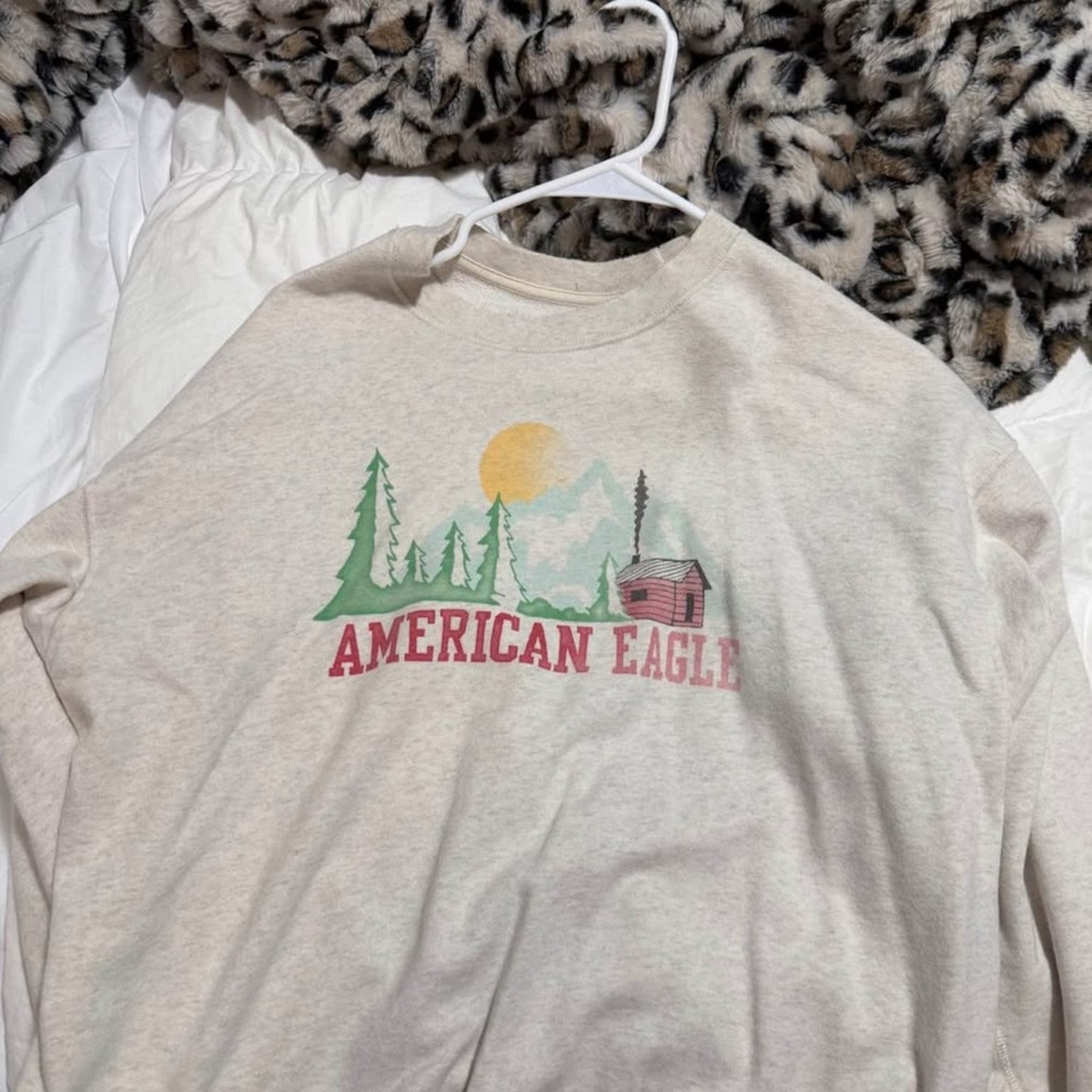 American Eagle Cream Pullover